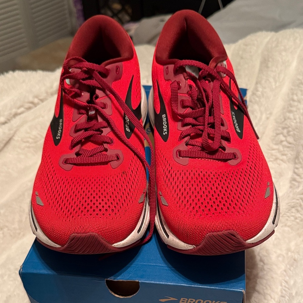 Brooks Men's Vibrant Red Athletic Shoes
